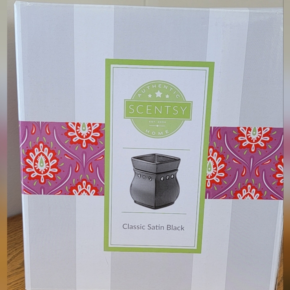 Scentsy Classic Satin Black wax warmer - Picture 1 of 7